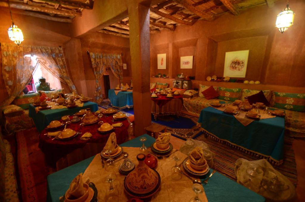 Kasbah Du Peintre Panzió Ajt Benhaddu Kültér fotó