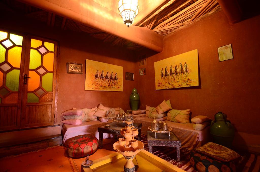 Kasbah Du Peintre Panzió Ajt Benhaddu Kültér fotó