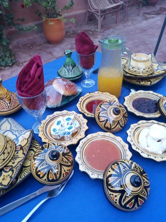 Kasbah Du Peintre Panzió Ajt Benhaddu Kültér fotó