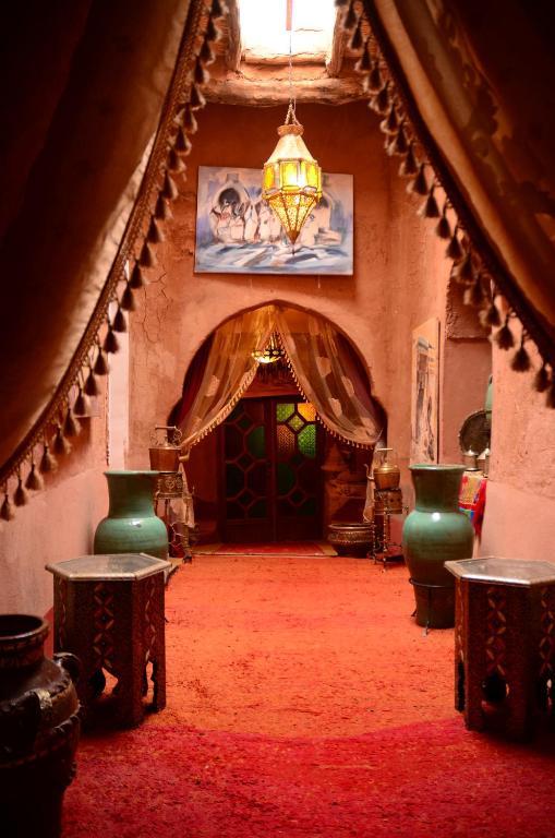 Kasbah Du Peintre Panzió Ajt Benhaddu Kültér fotó