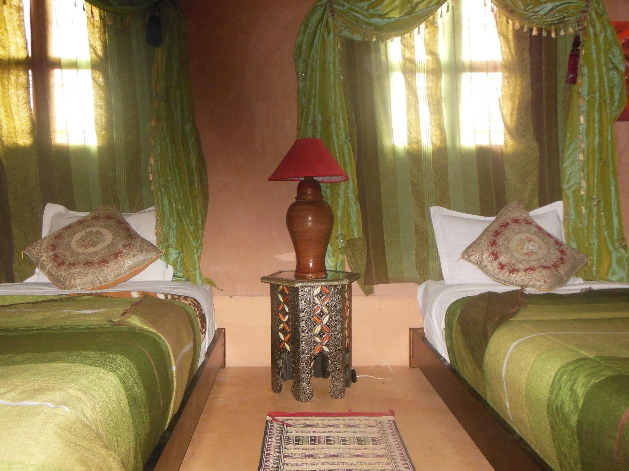 Kasbah Du Peintre Panzió Ajt Benhaddu Kültér fotó